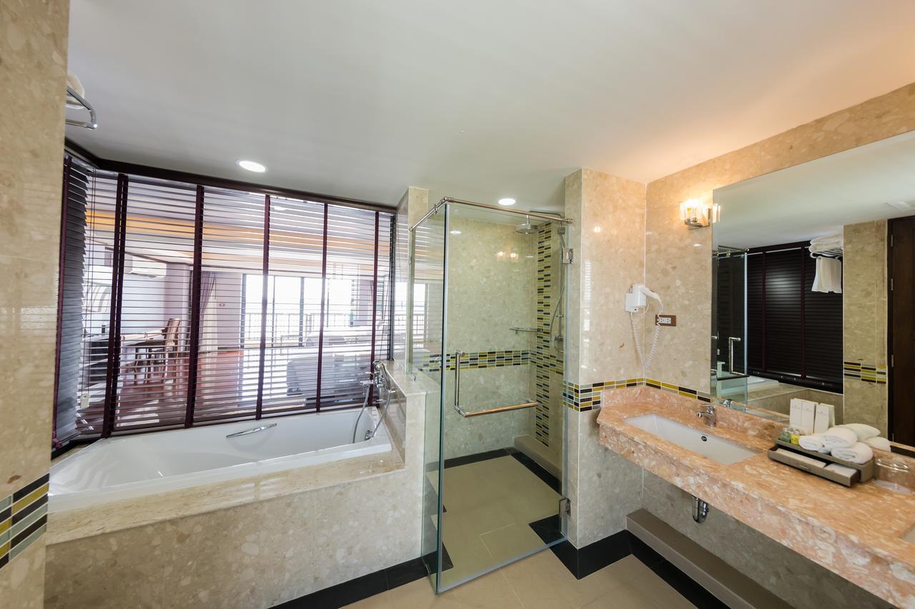 Hotel De Ladda Mukdahan Kültér fotó