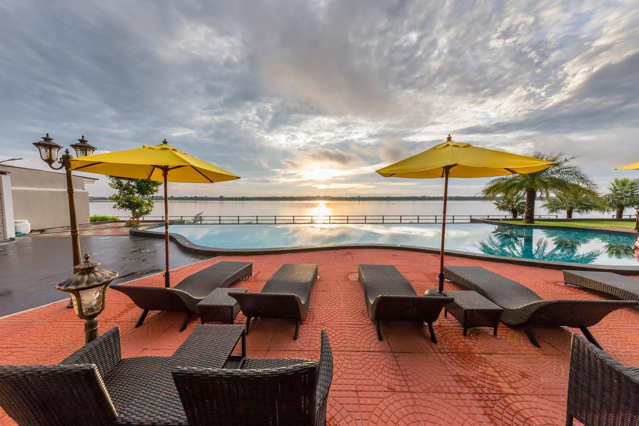 Hotel De Ladda Mukdahan Kültér fotó